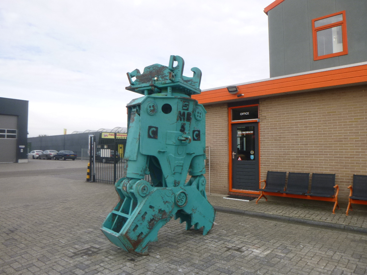 MONTABERT MB500 - Ножица за уривање за Багер гасеничар: слика 2 MONTABERT MB500 - Ножица за уривање за Багер гасеничар: слика 2