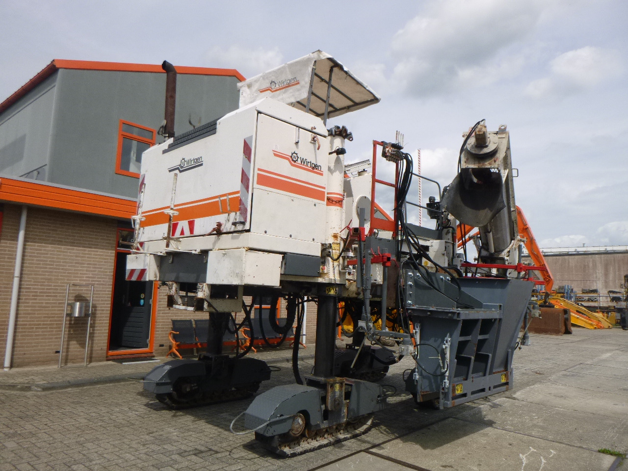 WIRTGEN SP250 - Финишер за бетон: слика 5 WIRTGEN SP250 - Финишер за бетон: слика 5