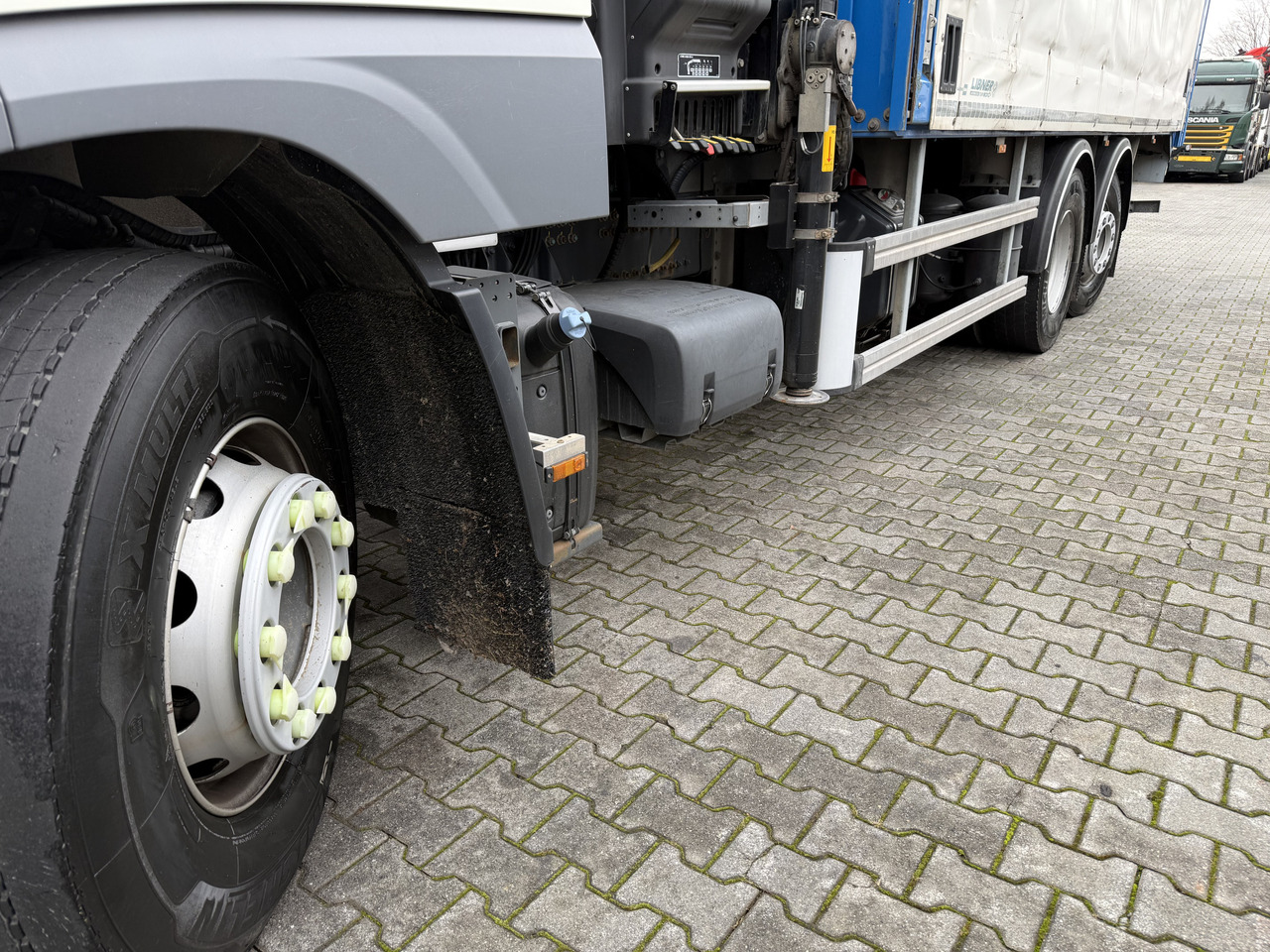 Daf XF480 6X2*4 Kran Hiab X-HiDuo 188 - Камион со платформа, Камион со кран: слика 3 Daf XF480 6X2*4 Kran Hiab X-HiDuo 188 - Камион со платформа, Камион со кран: слика 3