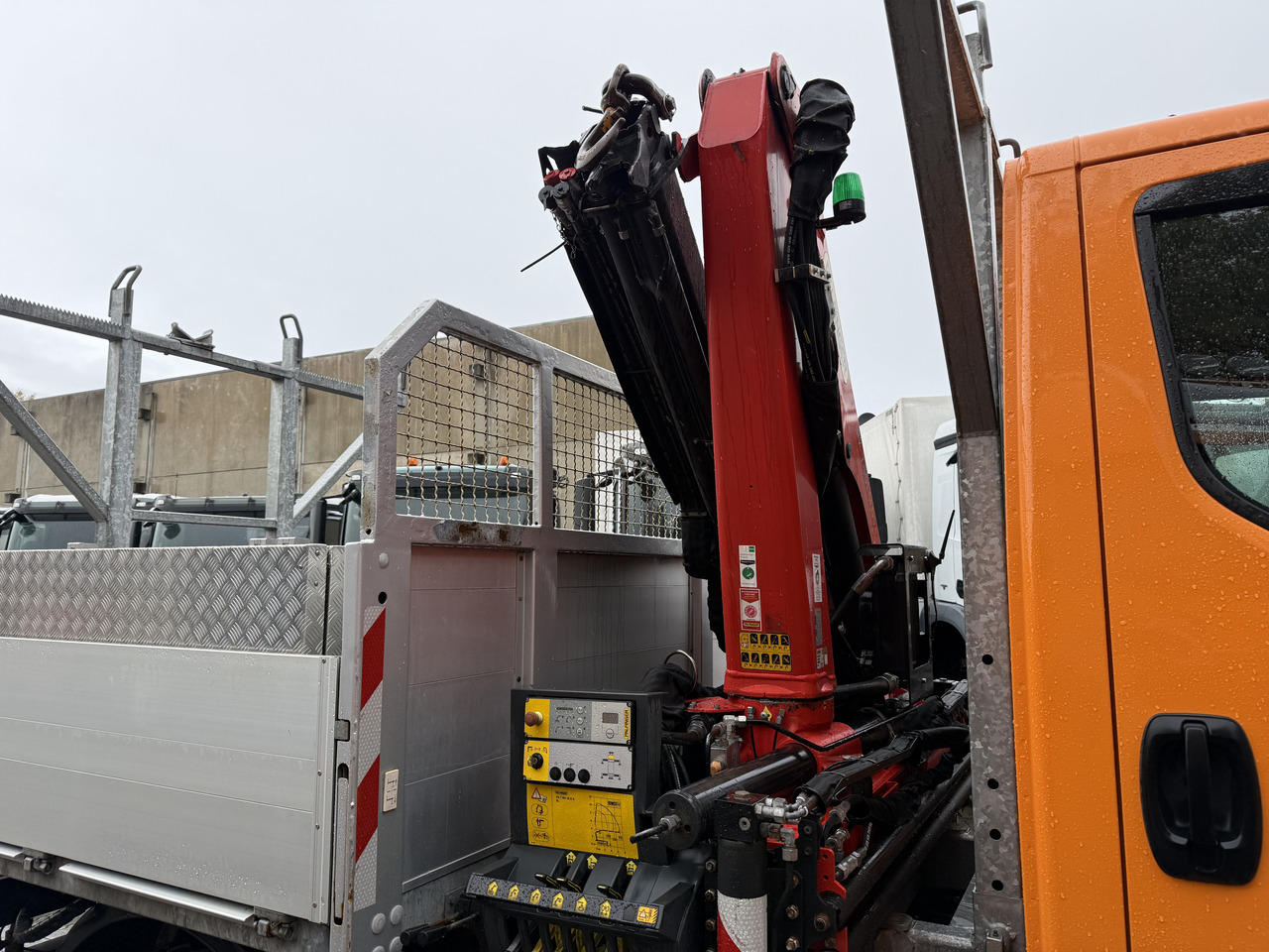 Iveco Daily 55S18W 4X4 Palfinger PK 7.501 - Камион со платформа, Камион со кран: слика 3 Iveco Daily 55S18W 4X4 Palfinger PK 7.501 - Камион со платформа, Камион со кран: слика 3