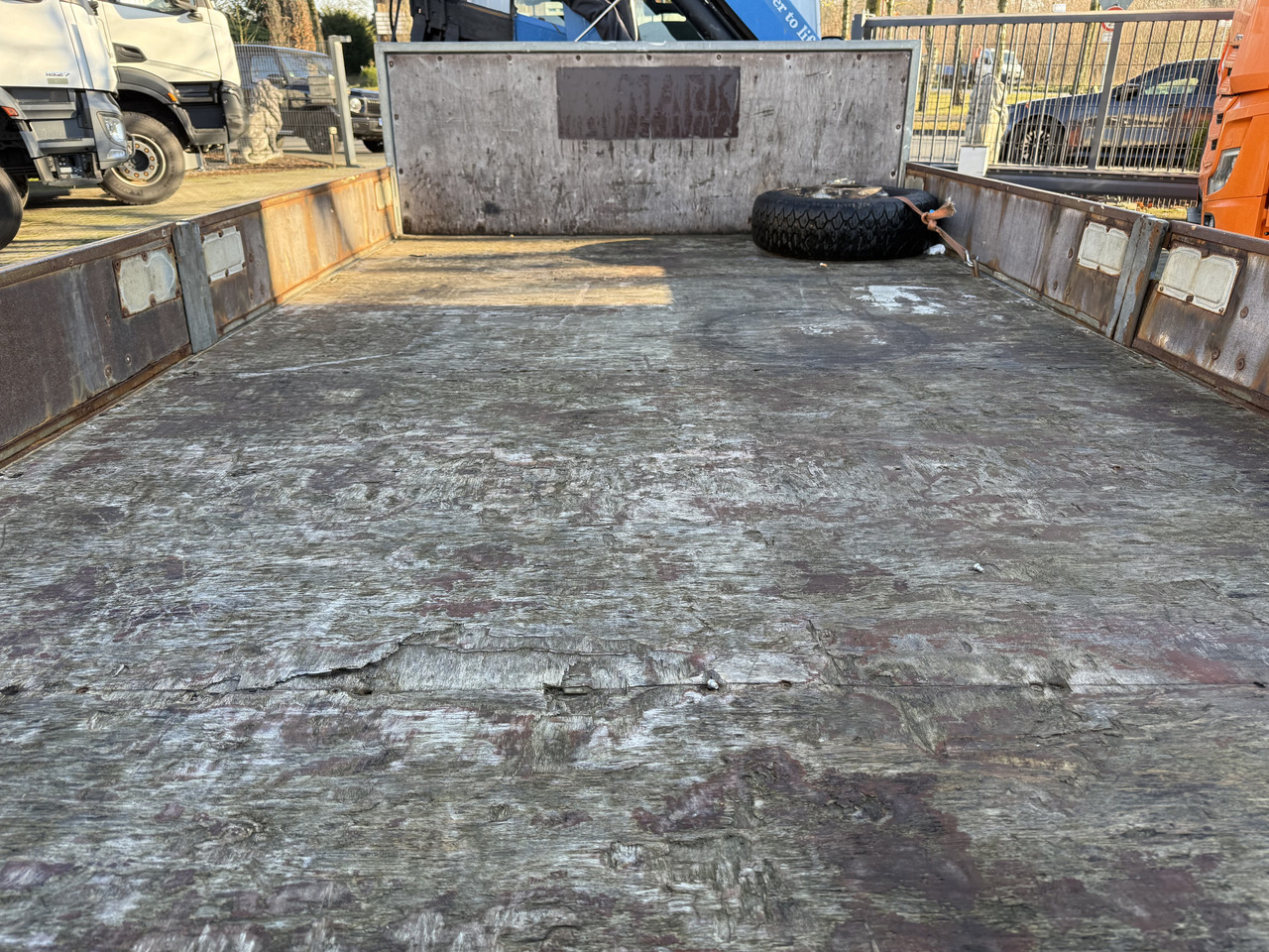 Iveco Daily 70C17 HMF 635 Kran bis 11 Meter - Камион со кран, Комбе со отворен сандак: слика 2 Iveco Daily 70C17 HMF 635 Kran bis 11 Meter - Камион со кран, Комбе со отворен сандак: слика 2