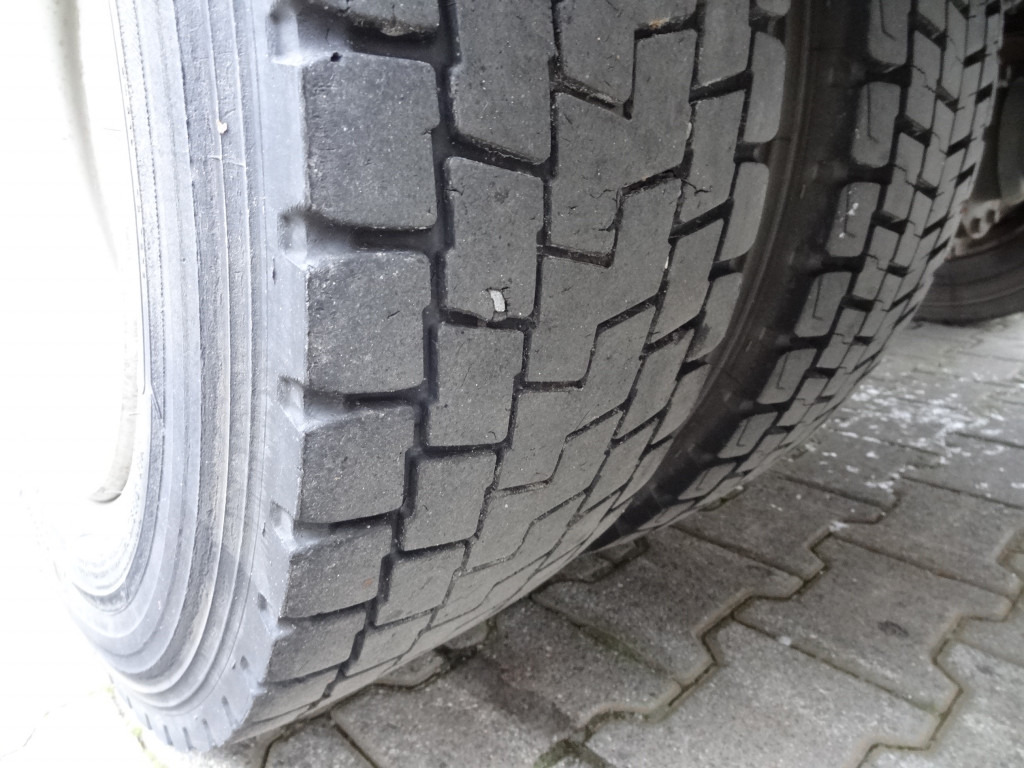 Iveco EuroCargo 120E25 Fassi F38 - Камион со кран, Камион со платформа: слика 2 Iveco EuroCargo 120E25 Fassi F38 - Камион со кран, Камион со платформа: слика 2