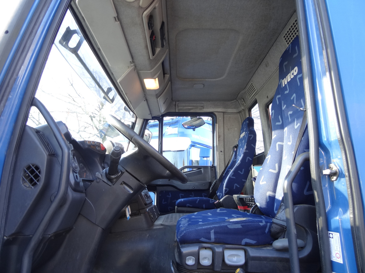 Iveco Trakker AD340T41 8X4 Kipper Kran Palfinger 23002 - Камион со кран, Кипер: слика 2 Iveco Trakker AD340T41 8X4 Kipper Kran Palfinger 23002 - Камион со кран, Кипер: слика 2