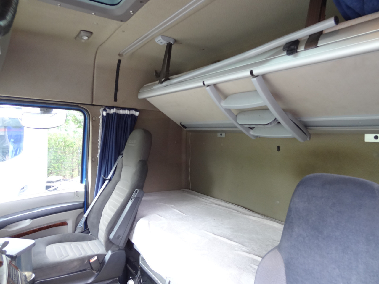 Камион влекач Daf XF105 460 6X2 Kran Palfinger 34002: слика 6