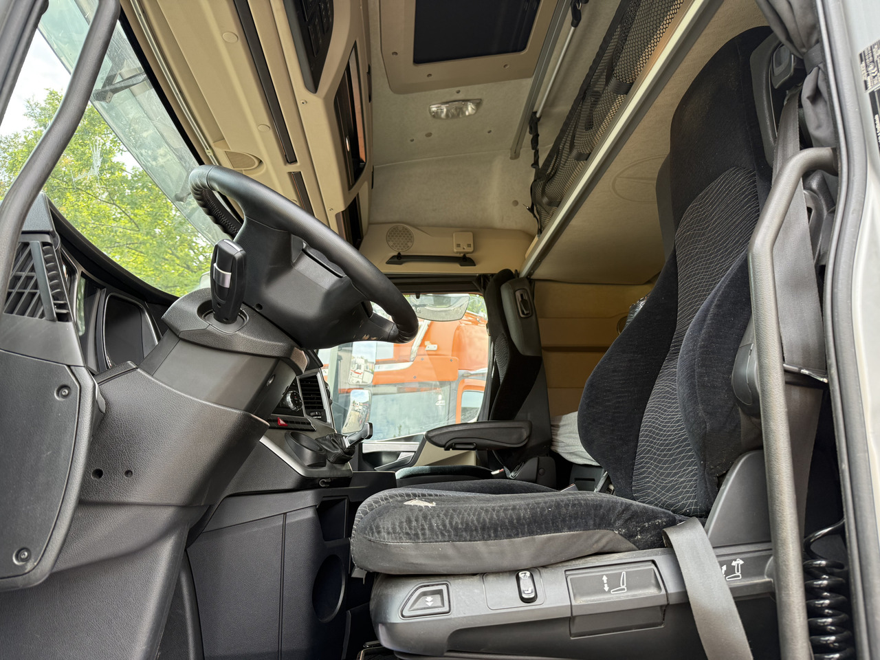 Mercedes-Benz Actros 1842LS Kran HMF 2020 bis 18 Meter - Камион влекач: слика 5 Mercedes-Benz Actros 1842LS Kran HMF 2020 bis 18 Meter - Камион влекач: слика 5