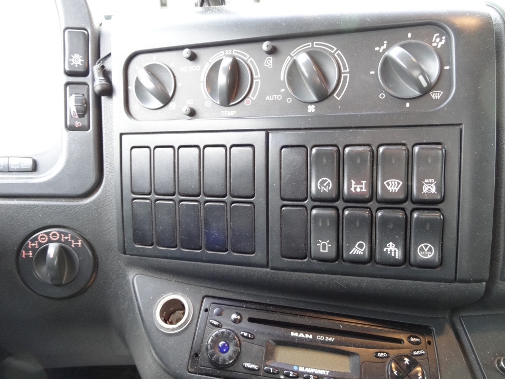 MAN TGM 13.250 4X4 Ex-Kommunal - Кипер: слика 4 MAN TGM 13.250 4X4 Ex-Kommunal - Кипер: слика 4