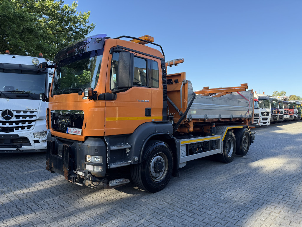 MAN TGS 28.400 6X4H-4 BL - Камион со кабинска шасија, Камион со кран: слика 1 MAN TGS 28.400 6X4H-4 BL - Камион со кабинска шасија, Камион со кран: слика 1
