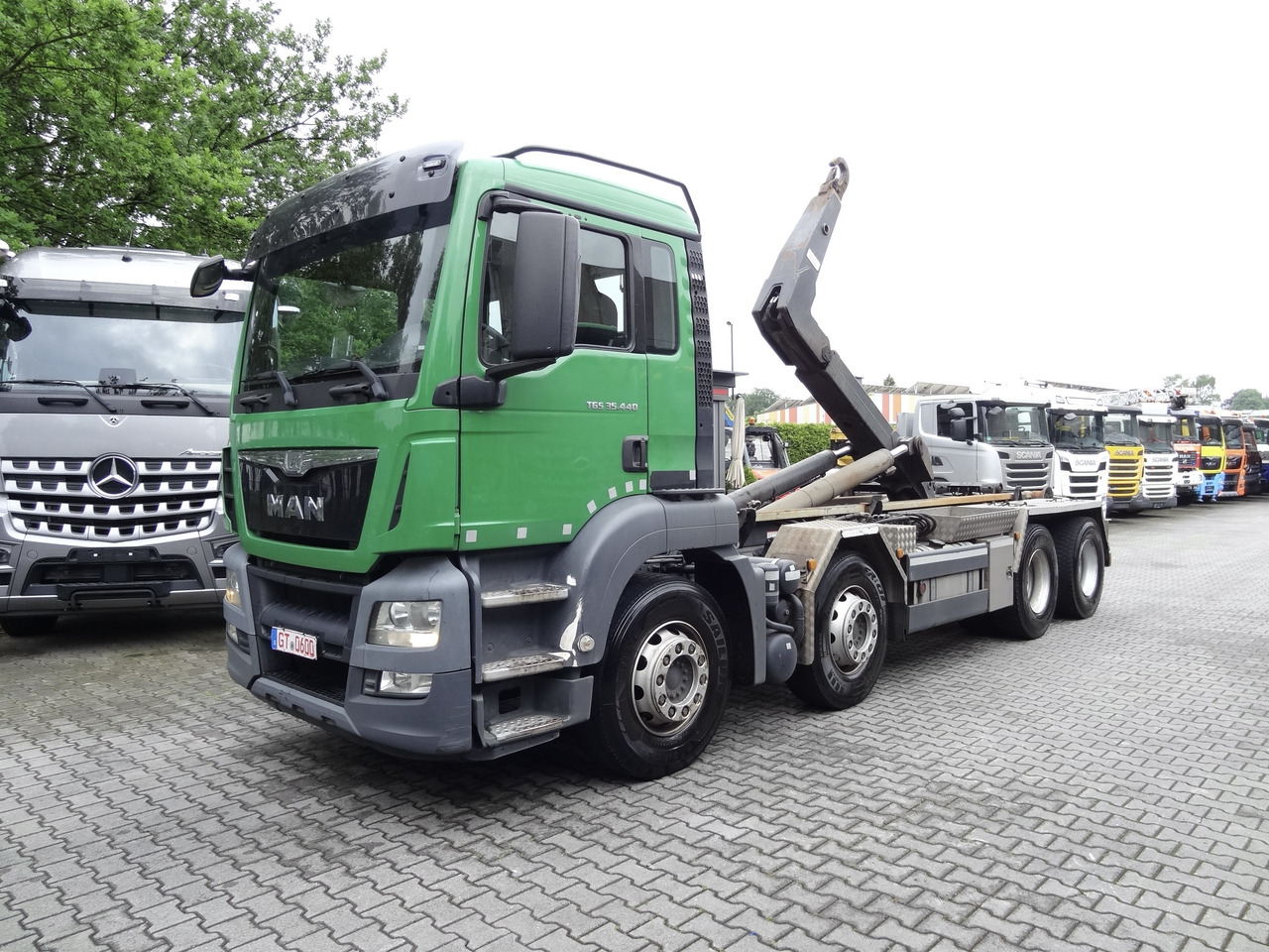 MAN TGS 35.440 8X4 BB VDL Haken - Камион со кука за подигање: слика 1 MAN TGS 35.440 8X4 BB VDL Haken - Камион со кука за подигање: слика 1