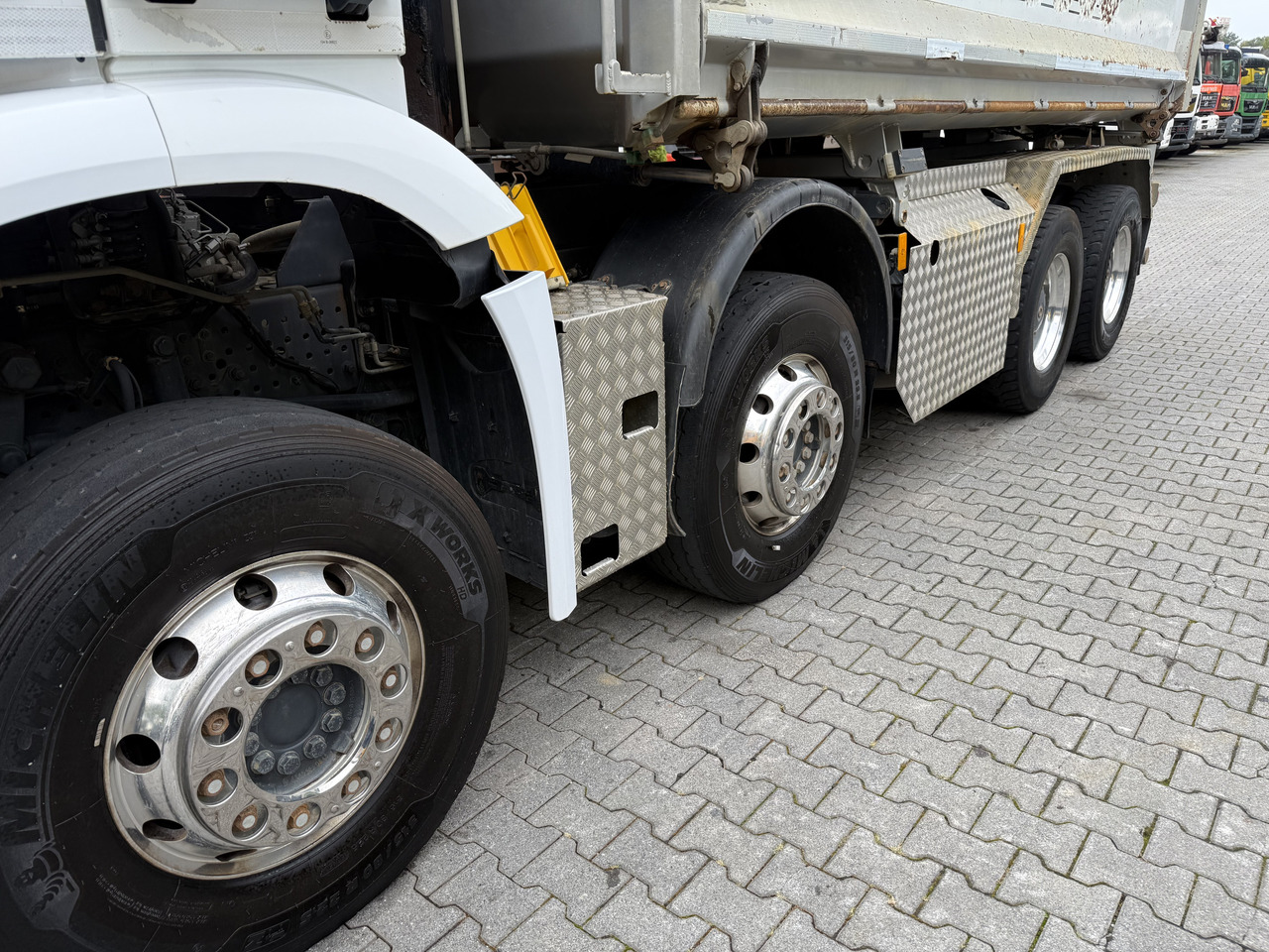 Mercedes-Benz Arocs 3245 K 8X4 - Кипер: слика 4 Mercedes-Benz Arocs 3245 K 8X4 - Кипер: слика 4