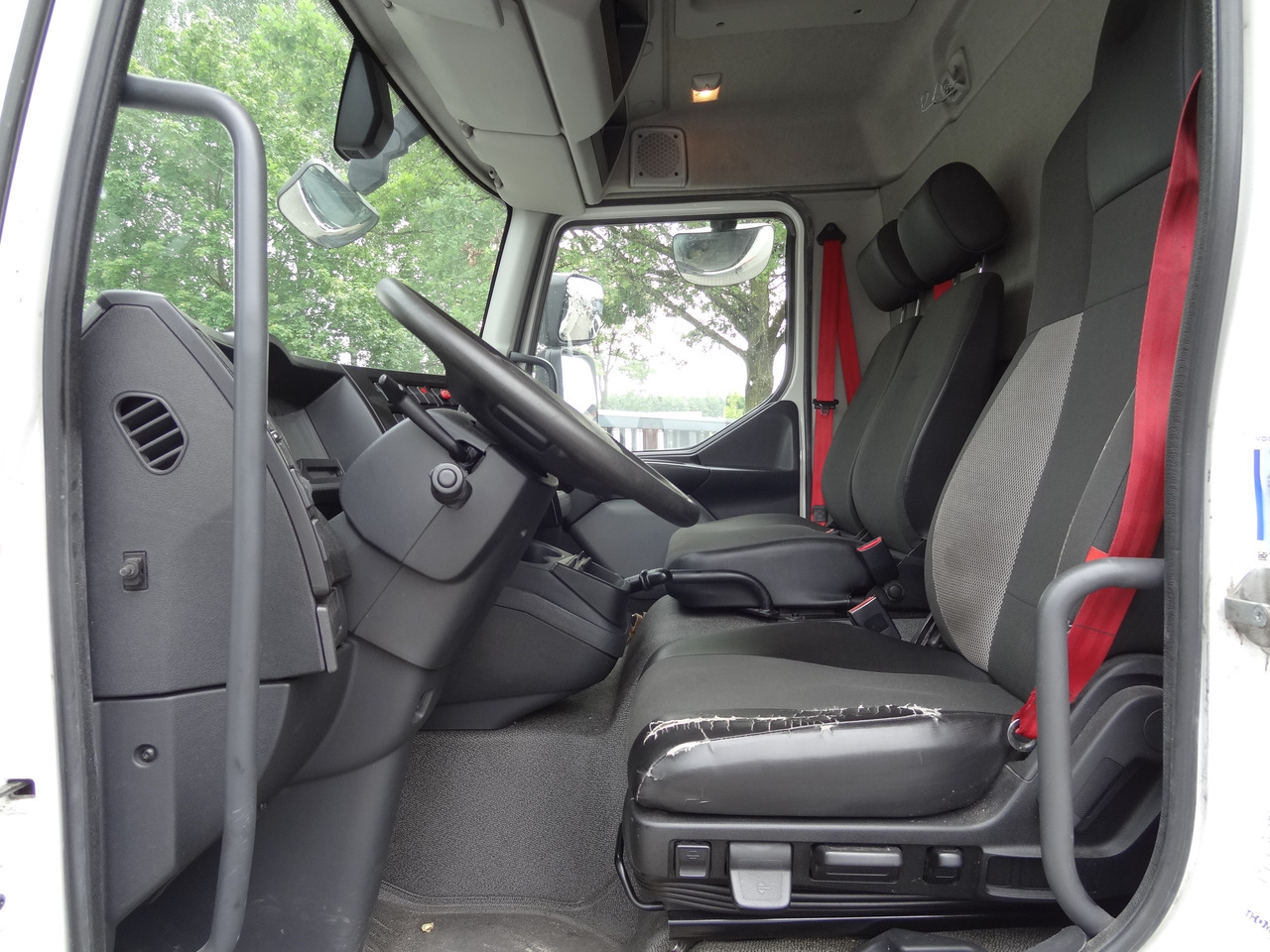 Renault D10.210 7m Koffer - Камион сандучар: слика 5 Renault D10.210 7m Koffer - Камион сандучар: слика 5