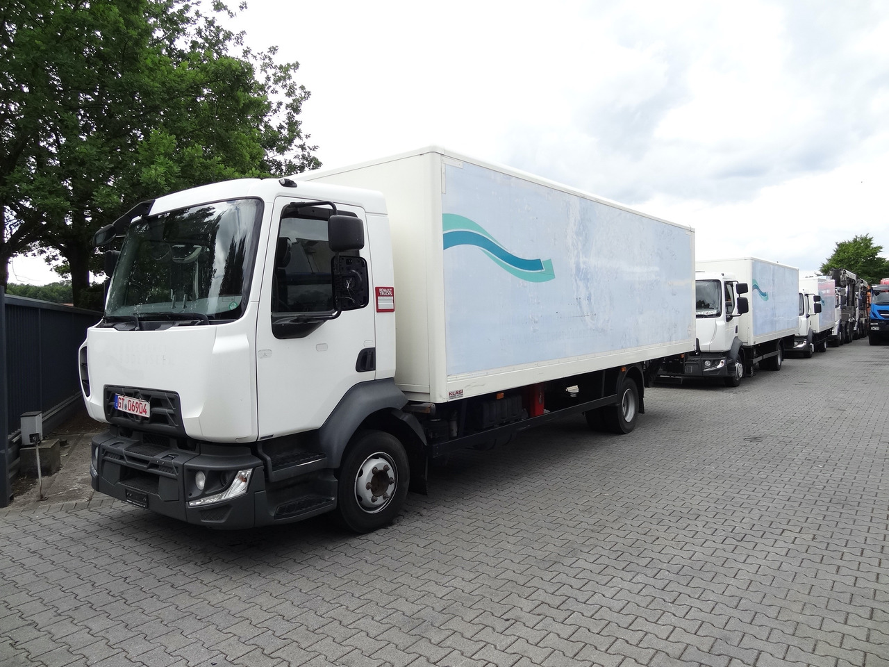 Renault D10.210 7m Koffer - Камион сандучар: слика 1 Renault D10.210 7m Koffer - Камион сандучар: слика 1