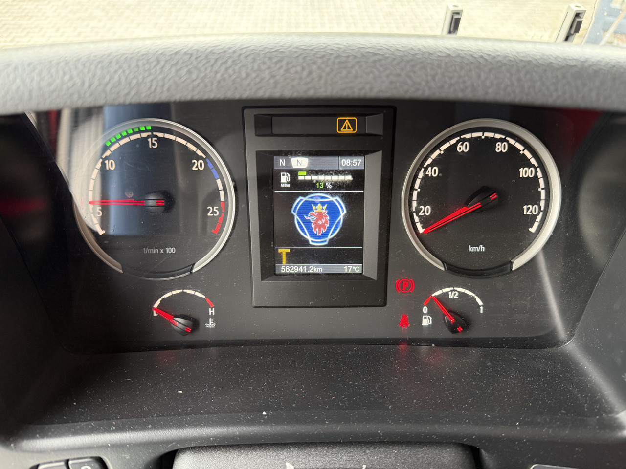 Scania P410 4X2 Palfinger PK 13001 - Камион со кран: слика 5 Scania P410 4X2 Palfinger PK 13001 - Камион со кран: слика 5