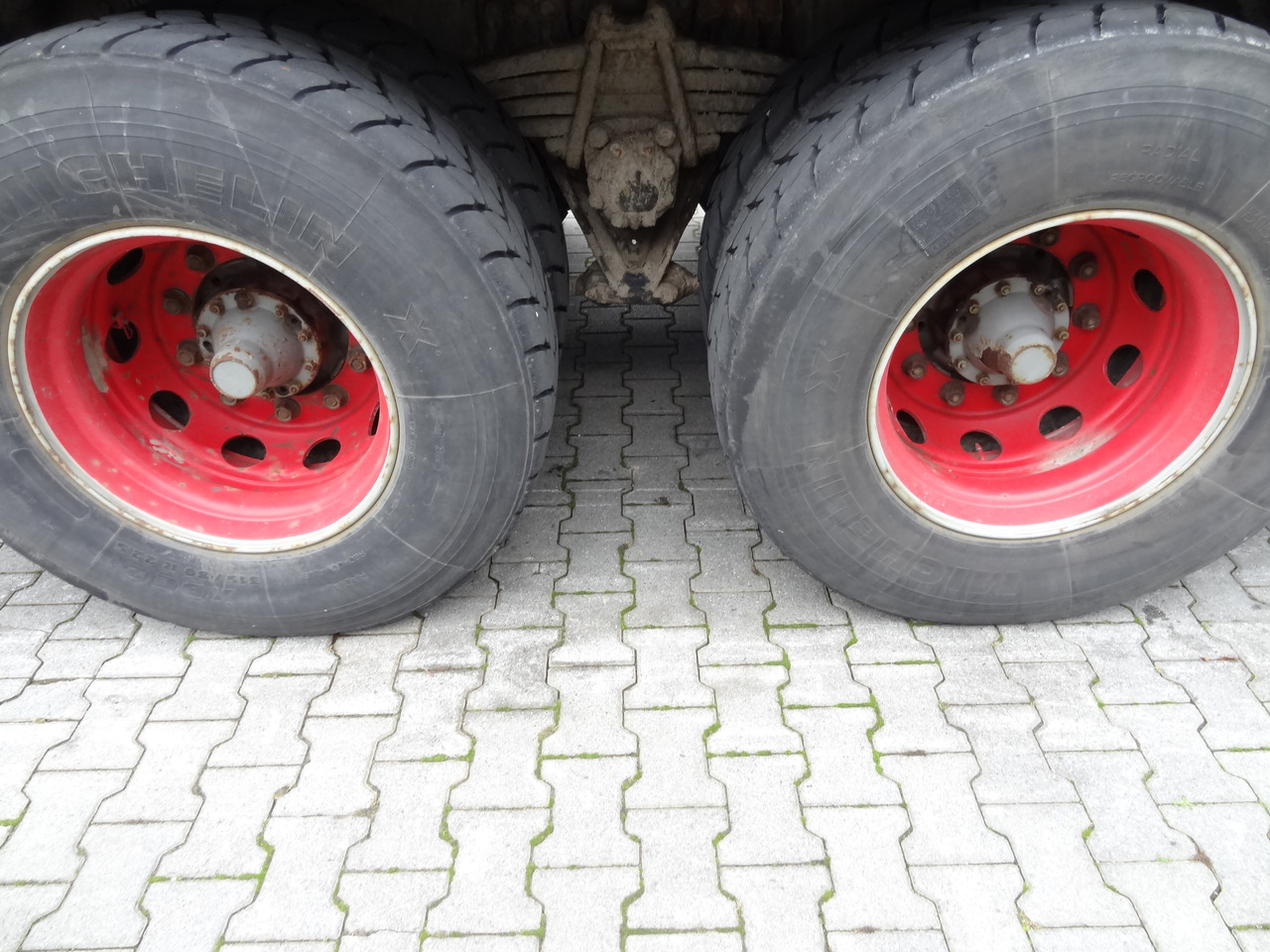 Scania R144 460 6X4 Fassi 360 bis 25 Meter - Камион со платформа, Камион со кран: слика 4 Scania R144 460 6X4 Fassi 360 bis 25 Meter - Камион со платформа, Камион со кран: слика 4