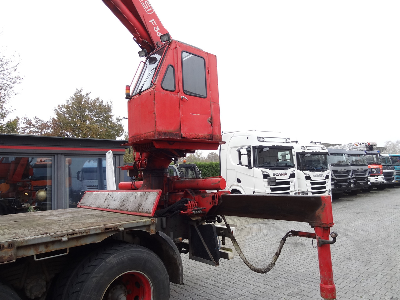 Scania R144 460 6X4 Fassi 360 bis 25 Meter - Камион со платформа, Камион со кран: слика 2 Scania R144 460 6X4 Fassi 360 bis 25 Meter - Камион со платформа, Камион со кран: слика 2