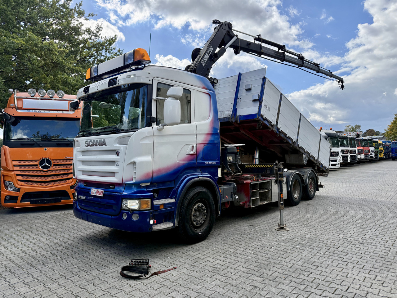 Scania R380 6X2*4 Kipper mit Kran HIAB 220 - Кипер, Камион со кран: слика 1 Scania R380 6X2*4 Kipper mit Kran HIAB 220 - Кипер, Камион со кран: слика 1