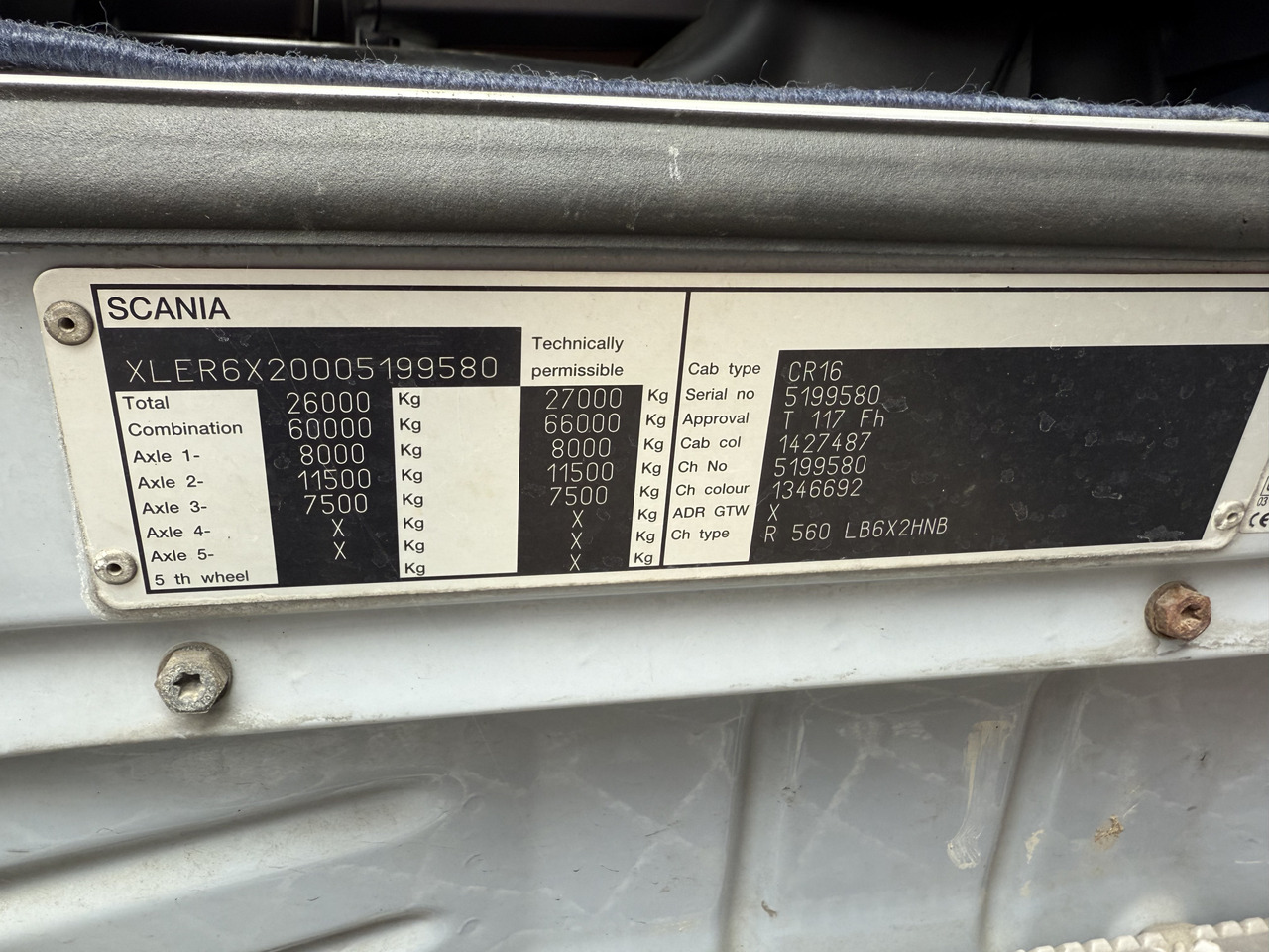 Scania R560 V8 6X2 Kranvorbereitung - Камион со платформа, Камион со кран: слика 2 Scania R560 V8 6X2 Kranvorbereitung - Камион со платформа, Камион со кран: слика 2
