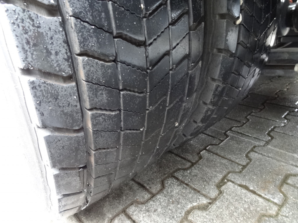 Volvo FL 280.18 mit Kran HMF 910 K3 - Камион со платформа, Камион со кран: слика 2 Volvo FL 280.18 mit Kran HMF 910 K3 - Камион со платформа, Камион со кран: слика 2
