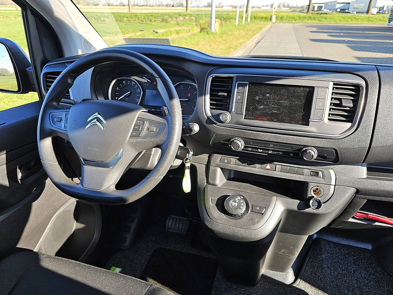 Interior photo 1: Мало комбе Citroën Jumpy 2.0 L3 XL Automaat Euro6