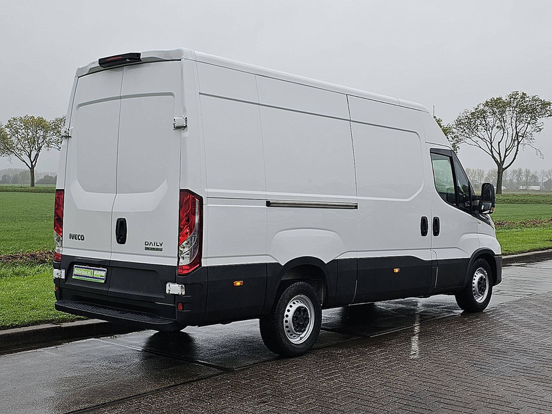 Iveco Daily 35 S 3.0ltr ac aut. EURO6 - Товарно комбе: слика 3 Iveco Daily 35 S 3.0ltr ac aut. EURO6 - Товарно комбе: слика 3