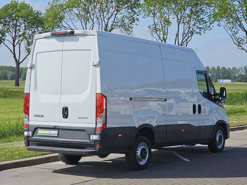 Iveco Daily 35S14 HI- MATIC L2H2 LED - Товарно комбе: слика 3 Iveco Daily 35S14 HI- MATIC L2H2 LED - Товарно комбе: слика 3