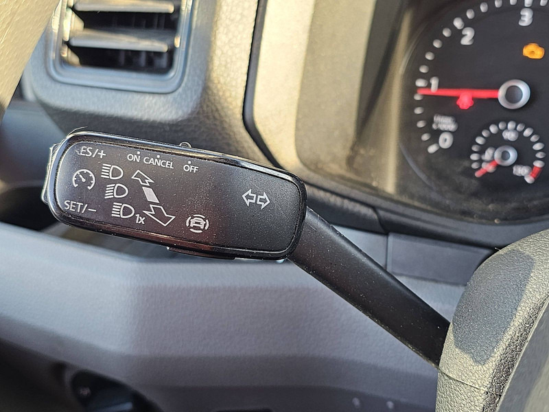 Комбе фургон MAN TGE 3.180 ac automaat EURO6: слика 11