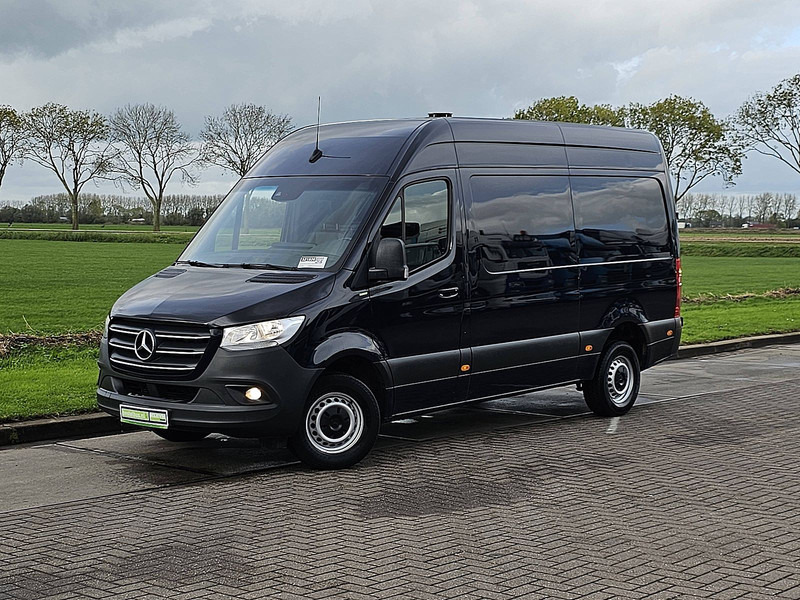 Mercedes-Benz Sprinter 314 L2H2 3.5T-Trekhaak! - Товарно комбе: слика 2 Mercedes-Benz Sprinter 314 L2H2 3.5T-Trekhaak! - Товарно комбе: слика 2