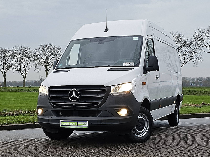 Mercedes-Benz Sprinter 317 L2H2 Mbux Navi RWD! - Товарно комбе: слика 1 Mercedes-Benz Sprinter 317 L2H2 Mbux Navi RWD! - Товарно комбе: слика 1
