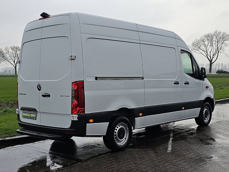 Mercedes-Benz Sprinter 317 L2H2 Mbux Navi RWD! - Товарно комбе: слика 3 Mercedes-Benz Sprinter 317 L2H2 Mbux Navi RWD! - Товарно комбе: слика 3