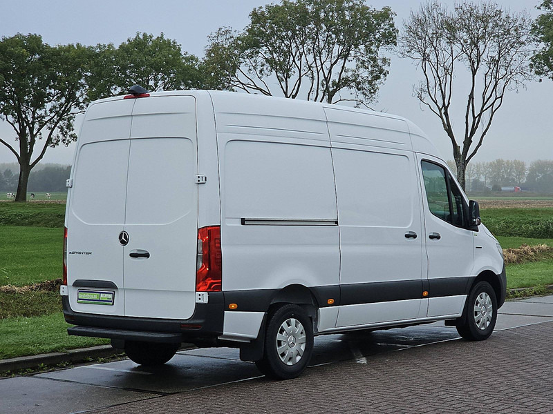 Mercedes-Benz eSprinter 320 L2H2 81kWh Nieuw - Товарно комбе, Електрично комбе: слика 3 Mercedes-Benz eSprinter 320 L2H2 81kWh Nieuw - Товарно комбе, Електрично комбе: слика 3