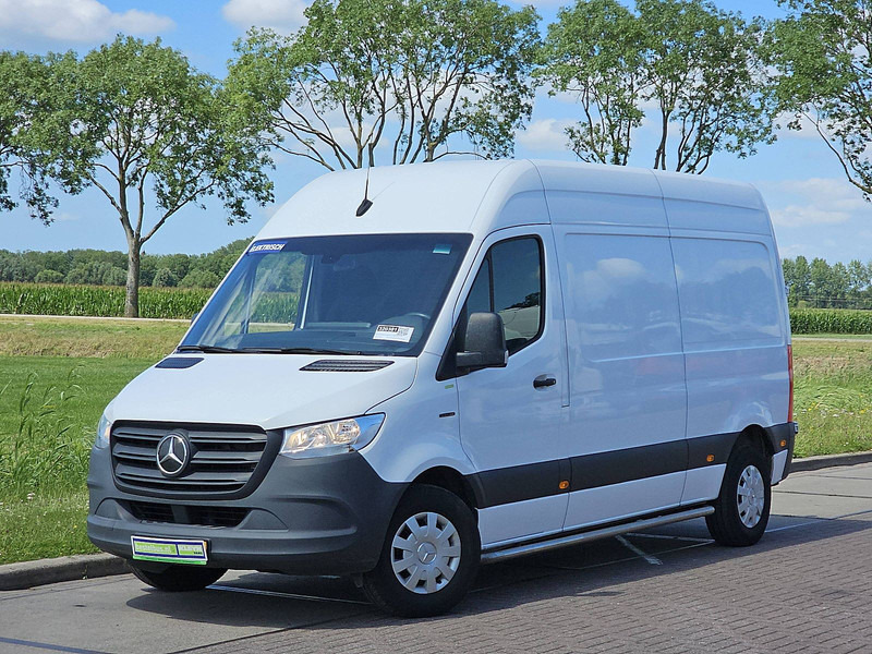 Mercedes-Benz eSprinter  L2H2 35 KWH - Товарно комбе, Електрично комбе: слика 2 Mercedes-Benz eSprinter  L2H2 35 KWH - Товарно комбе, Електрично комбе: слика 2