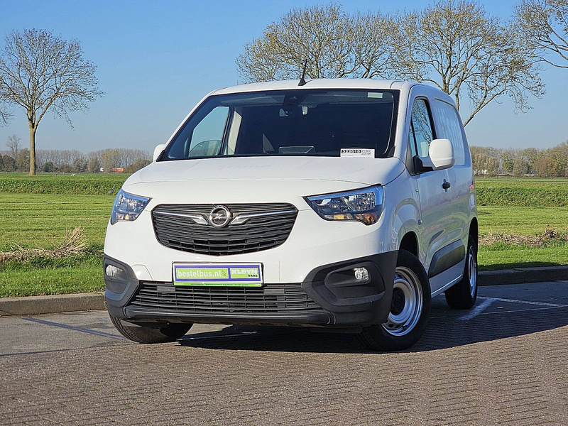Opel Combo 1.6 D - Комбе фургон: слика 1 Opel Combo 1.6 D - Комбе фургон: слика 1