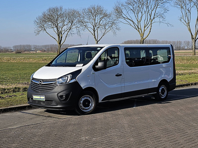 Opel Vivaro 1.6 KOMBI 8+ 1 Euro6 AC! - Минибус, Патничко комбе: слика 2 Opel Vivaro 1.6 KOMBI 8+ 1 Euro6 AC! - Минибус, Патничко комбе: слика 2