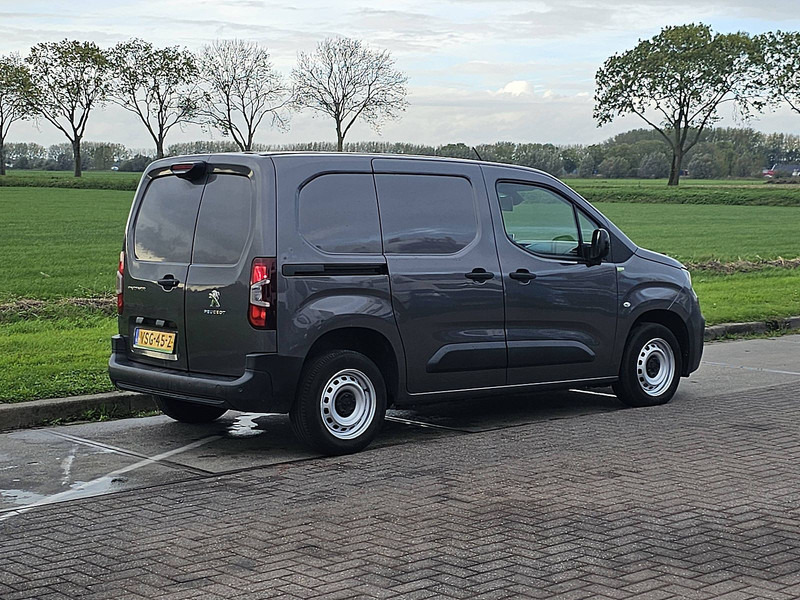 Peugeot Partner 1.5 L1H1 Navi Euro6 AC! - Комбе фургон: слика 3 Peugeot Partner 1.5 L1H1 Navi Euro6 AC! - Комбе фургон: слика 3