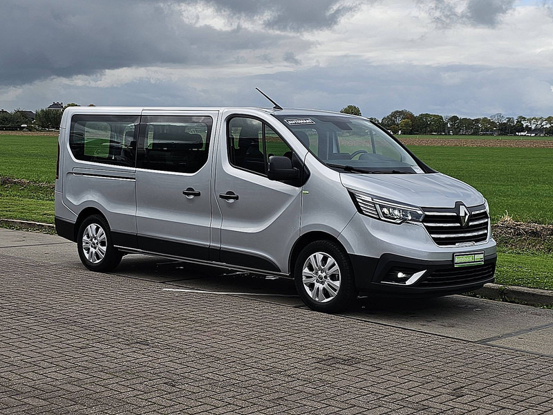 Renault Trafic 2.0 DCI ac aut. 8 pers EURO6 - Минибус, Патничко комбе: слика 5 Renault Trafic 2.0 DCI ac aut. 8 pers EURO6 - Минибус, Патничко комбе: слика 5