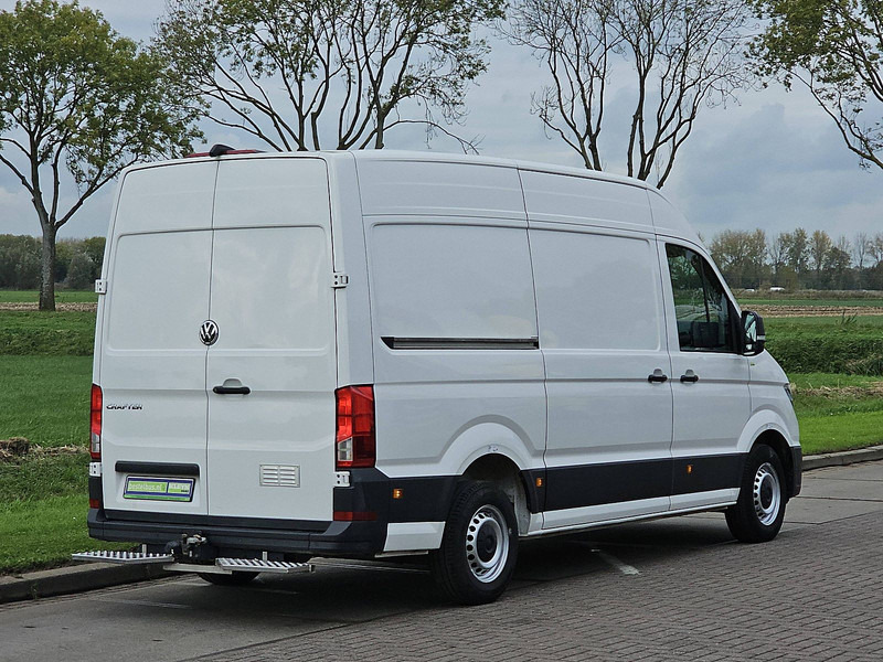 Volkswagen Crafter 35 2.0 L3H3 140Pk Euro6 AC! - Товарно комбе: слика 3 Volkswagen Crafter 35 2.0 L3H3 140Pk Euro6 AC! - Товарно комбе: слика 3