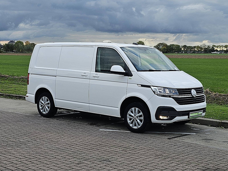 Volkswagen Transporter 2.0 TDI T6.1 L1H1 Euro6 NAP! - Мало комбе: слика 5 Volkswagen Transporter 2.0 TDI T6.1 L1H1 Euro6 NAP! - Мало комбе: слика 5