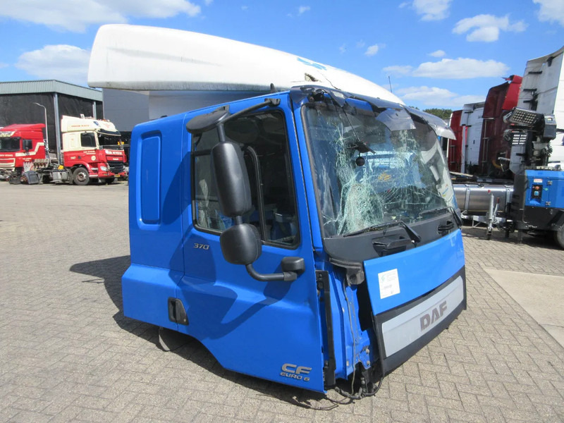 DAF DAF CF 370 CABINE VOOR DE ONDERDELEN DONOR !! SLOOP - Кабина и ентериер за Камион: слика 2 DAF DAF CF 370 CABINE VOOR DE ONDERDELEN DONOR !! SLOOP - Кабина и ентериер за Камион: слика 2