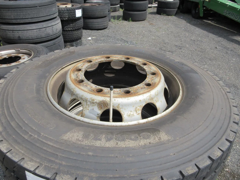 Goodyear 315/ 60 R 22.5 ACHTERBANDEN 4 X MET STAAL WIEL - Гума за Камион: слика 4 Goodyear 315/ 60 R 22.5 ACHTERBANDEN 4 X MET STAAL WIEL - Гума за Камион: слика 4