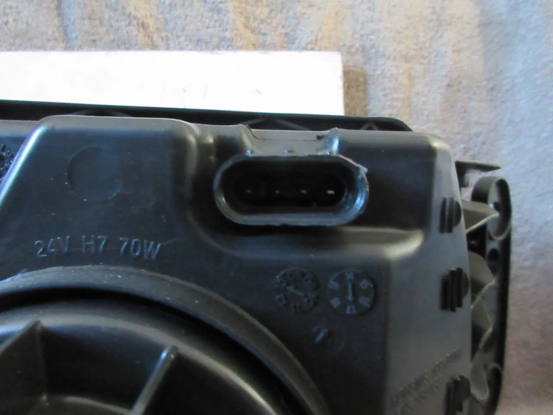 Iveco 504238117 KOPLAMP LINKS IVECO STRALIS MODEL EURO 5 NIEUWE EN GEBRUIKT - Предни светла за Камион: слика 5 Iveco 504238117 KOPLAMP LINKS IVECO STRALIS MODEL EURO 5 NIEUWE EN GEBRUIKT - Предни светла за Камион: слика 5