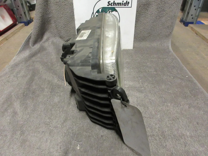 Iveco 504238213 // 504238496 KOPLAMP STRALIS EURO 5 LINKS & RECHTS - Предни светла за Камион: слика 2 Iveco 504238213 // 504238496 KOPLAMP STRALIS EURO 5 LINKS & RECHTS - Предни светла за Камион: слика 2