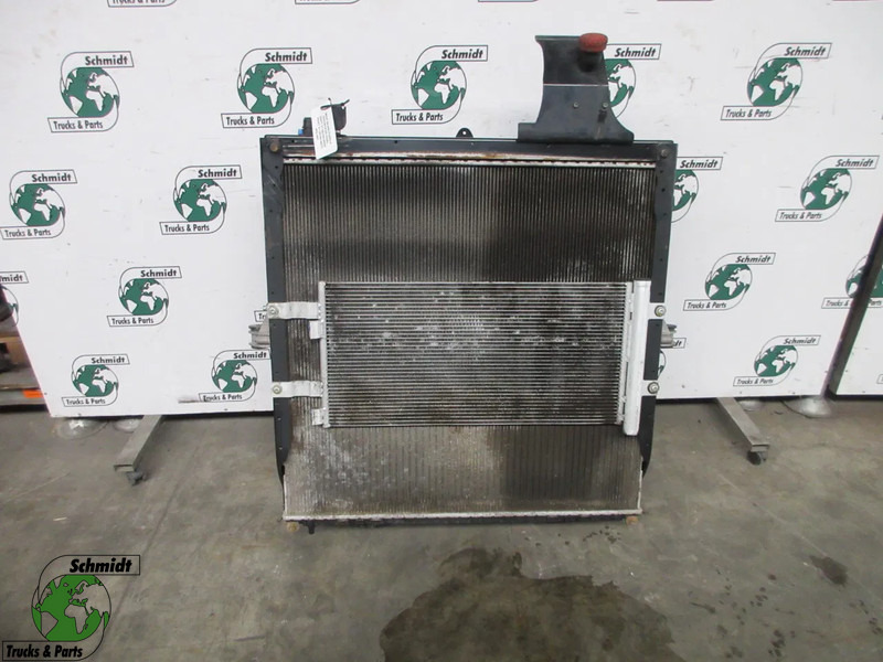 MAN 81.06100-6854//81.06100-6875 RADITEUR MAN COMPLEET EURO 6 - Радијатор за Камион: слика 1 MAN 81.06100-6854//81.06100-6875 RADITEUR MAN COMPLEET EURO 6 - Радијатор за Камион: слика 1