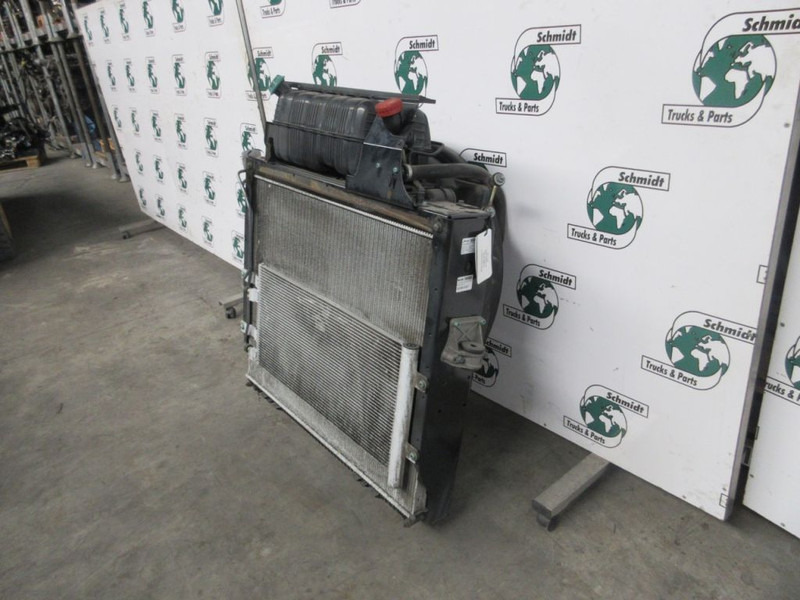 MAN 81.06101-0076 - 81.06101-0073 / RADIATEUR TGS EURO 6 - Радијатор за Камион: слика 2 MAN 81.06101-0076 - 81.06101-0073 / RADIATEUR TGS EURO 6 - Радијатор за Камион: слика 2