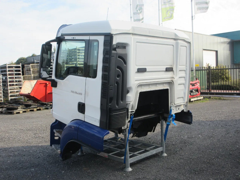 MAN MAN 26.320 TGS CABINE DAG UITVOERING MODEL 2016 EURO 6 - Кабина и ентериер за Камион: слика 4 MAN MAN 26.320 TGS CABINE DAG UITVOERING MODEL 2016 EURO 6 - Кабина и ентериер за Камион: слика 4