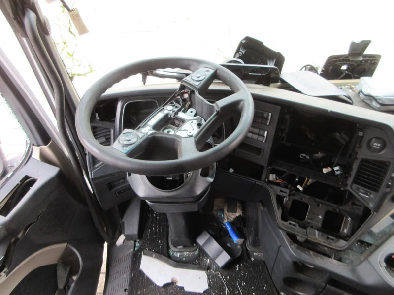 Кабина и ентериер за Камион Mercedes-Benz CABINE VOOR ONDERDELEN MODEL 2018 1842 EURO 6: слика 9 Кабина и ентериер за Камион Mercedes-Benz CABINE VOOR ONDERDELEN MODEL 2018 1842 EURO 6: слика 9