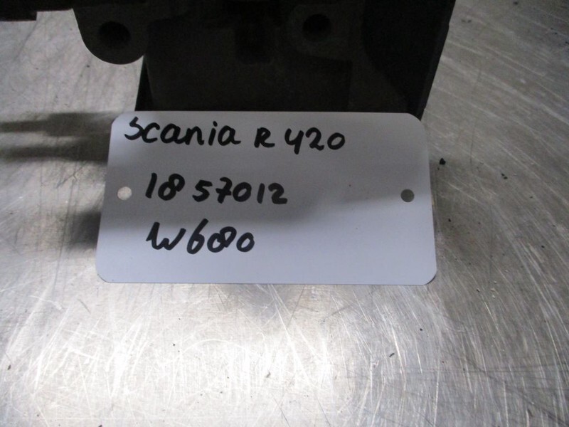 Scania R420 1857012 EBS VOOR AS MODULATOR - Резервни делови за Камион: слика 2 Scania R420 1857012 EBS VOOR AS MODULATOR - Резервни делови за Камион: слика 2