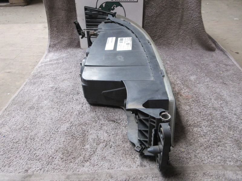 Volvo 82140763 MISTLAMP VOLVO FH SERIE EURO 6 - Светла за магла за Камион: слика 2 Volvo 82140763 MISTLAMP VOLVO FH SERIE EURO 6 - Светла за магла за Камион: слика 2