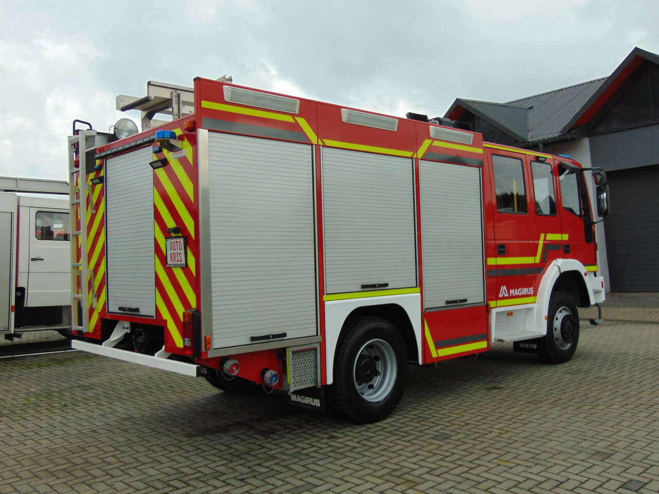 IVECO EuroFire 140E24 4x4 MAGIRUS - Противпожарен камион: слика 4 IVECO EuroFire 140E24 4x4 MAGIRUS - Противпожарен камион: слика 4