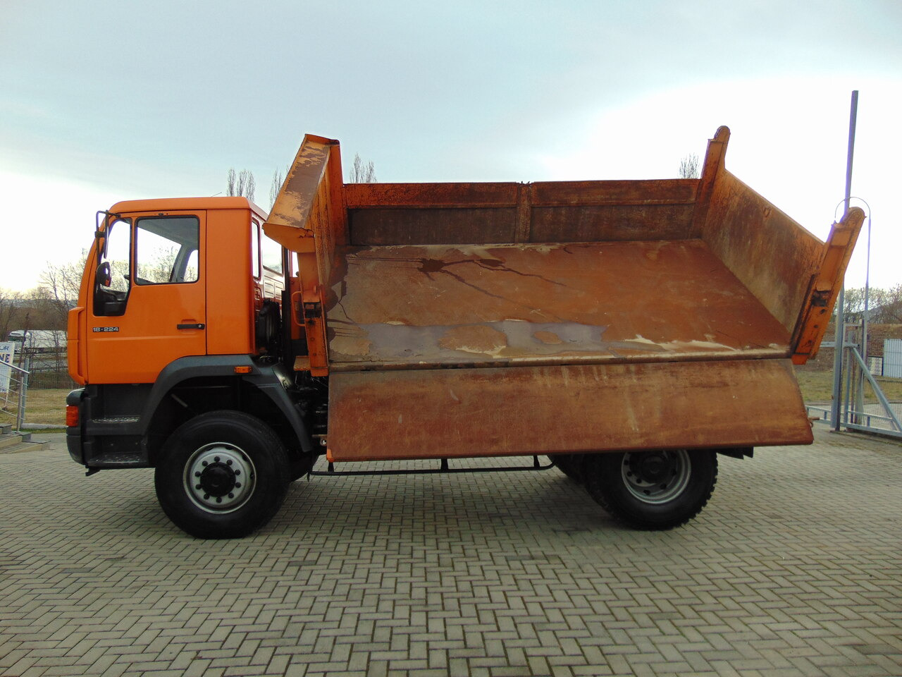 Лизинг на MAN 18-224 4x4 KIPER MAN 18-224 4x4 KIPER: слика 12 Лизинг на MAN 18-224 4x4 KIPER MAN 18-224 4x4 KIPER: слика 12