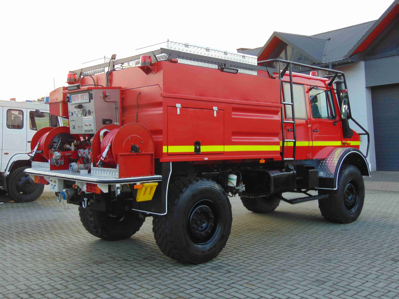 MERCEDES-BENZ Unimog U5000 4x4 DESAUTEL - 5000 WATER !!! - Противпожарен камион: слика 4 MERCEDES-BENZ Unimog U5000 4x4 DESAUTEL - 5000 WATER !!! - Противпожарен камион: слика 4
