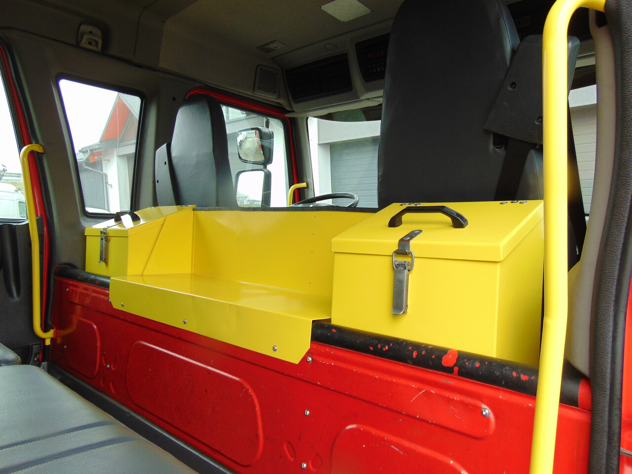 Противпожарен камион RENAULT Midlum 220DXi SIDES: слика 16